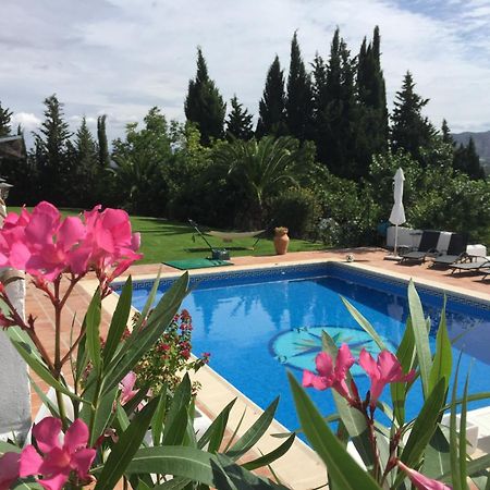 Cortijo Andaluz Acomodação com café da manhã Alhaurín el Grande Exterior foto