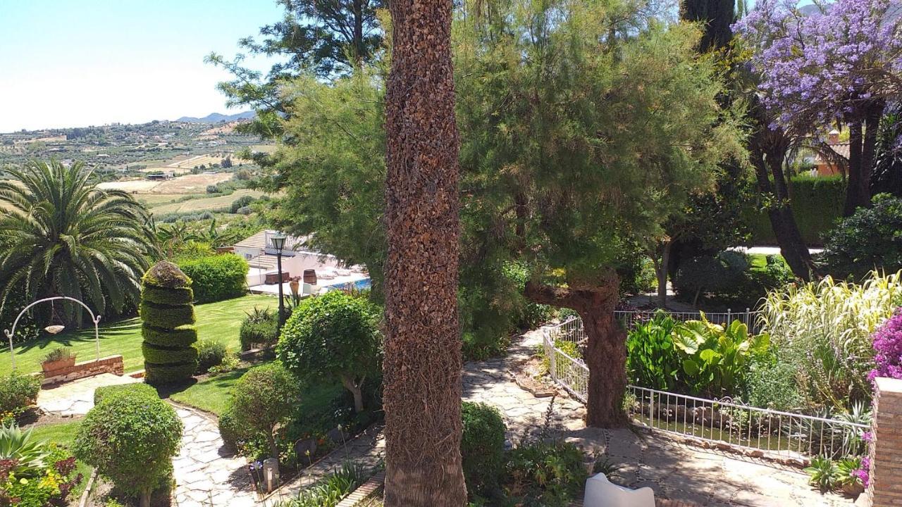 Cortijo Andaluz Acomodação com café da manhã Alhaurín el Grande Exterior foto